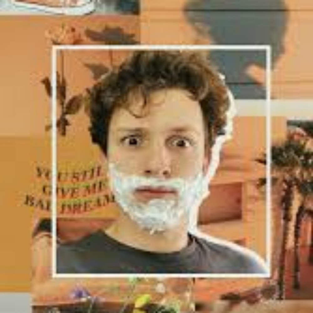 Meet your Posher, Leora